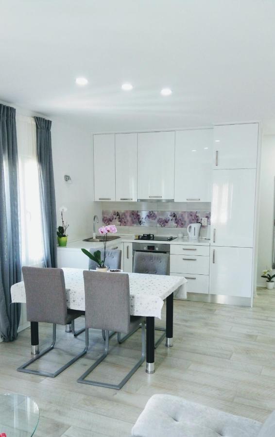 Apartment Davorka มาคาร์สกา ภายนอก รูปภาพ