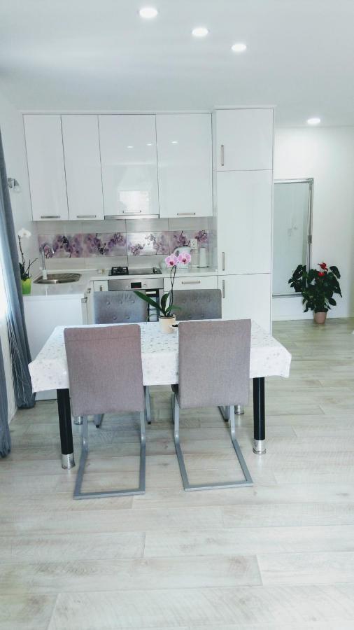 Apartment Davorka มาคาร์สกา ภายนอก รูปภาพ